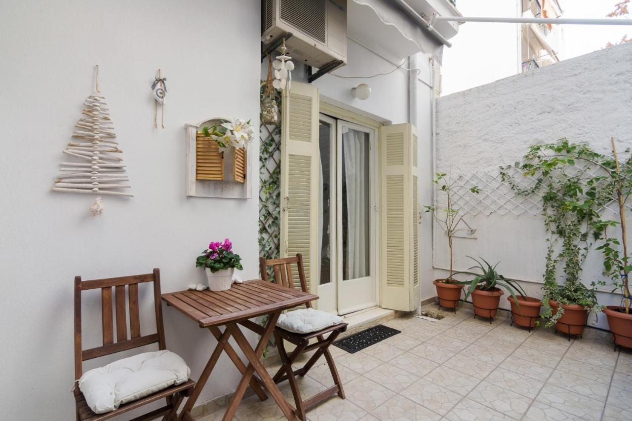 Classic And Modern Apartment In Athens Exterior photo